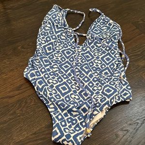 Eberjay bathing suit size medium